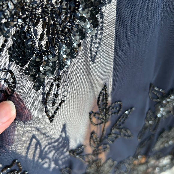 Adrianna Papell navy beaded v-neck dress.  Size 16 - Picture 8 of 11